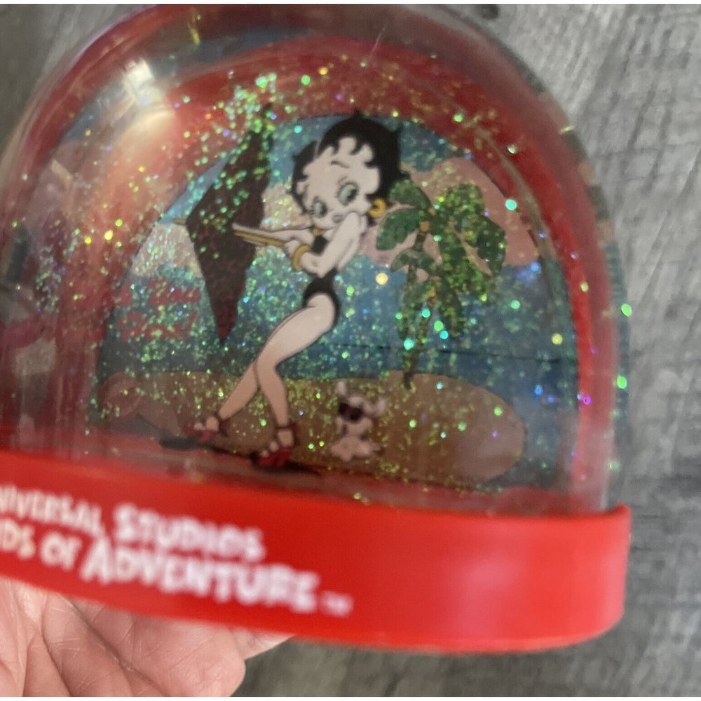Betty Boop Snowglobe Plastic Universal Studios Florida Islands Adventure Vintage